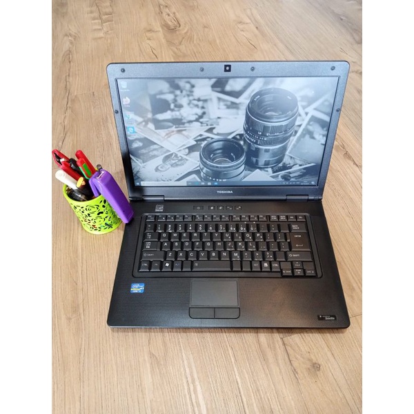 Laptop second Toshiba satelite B552 core i5 gen 3 ram 4gb HDD 320gb murah