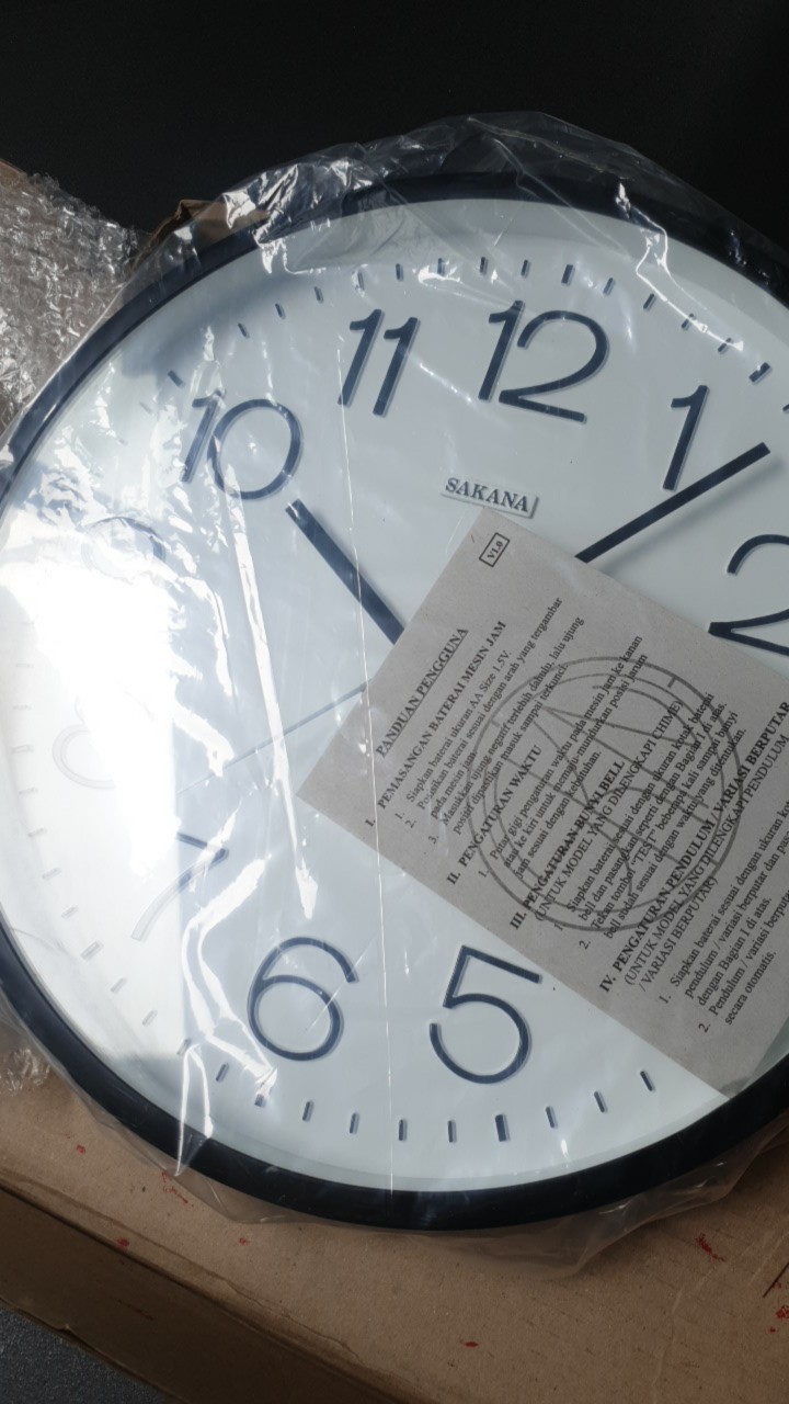 Jam Dinding Sakana 481 Bulat Minimalis  Diameter 32 Cm Best Seller