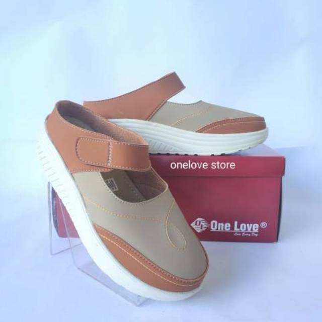 Sandal Wanita Tutong Hak One Love