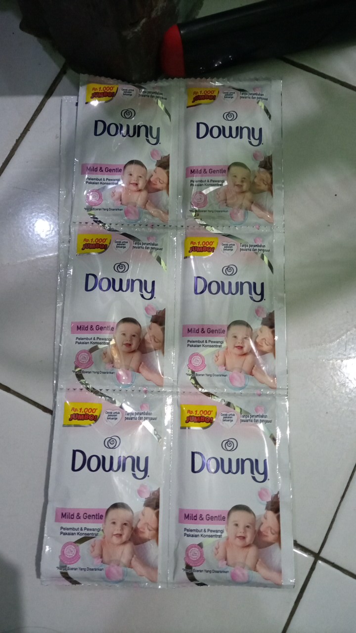 Downy Anti Apek Renceng @500 Sachet (1 Renceng Isi 24 Pcs)