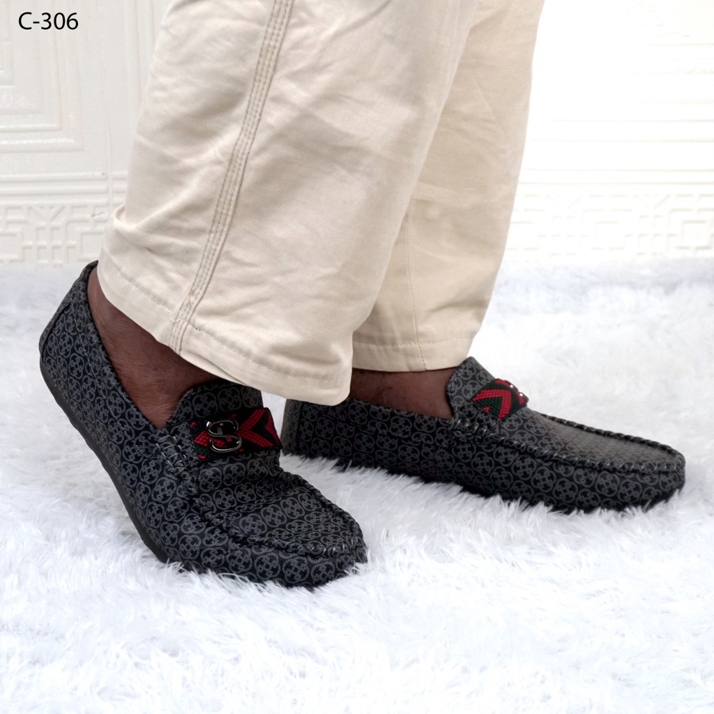 SEPATU FASHION COWOK C-306