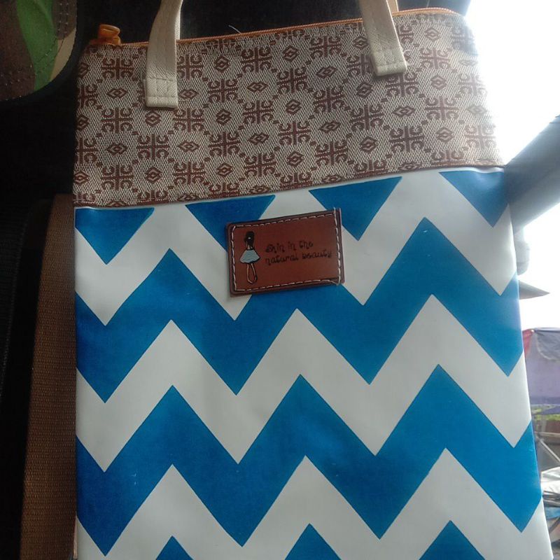 tas selempang wanita