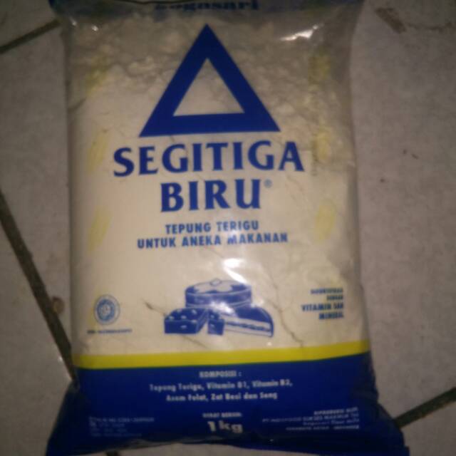 

TEPUNG TERIGU SEGITIGA BIRU 1 kg