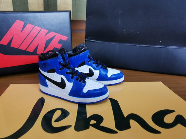 Air Jordan 1 GAME ROYAL - 3D Sneakers Keychain Gantungan Kunci