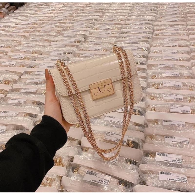 CK KNIT / Croc-Effect Boxy Chain Strap Bag