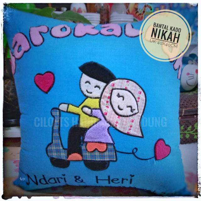 Bantal Kado Nikah Custom Murah