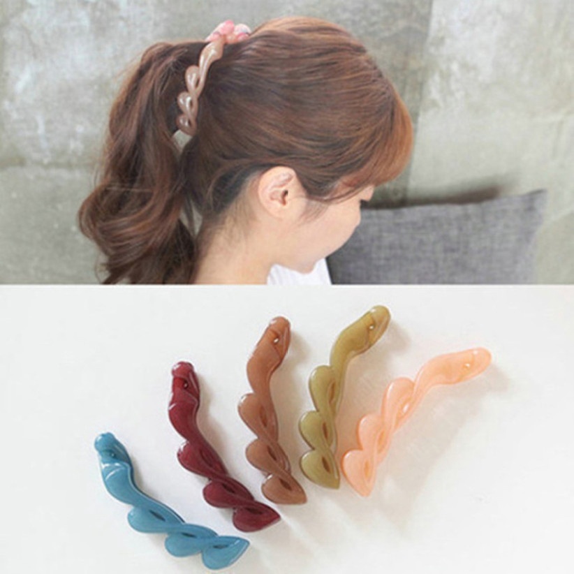 1pc Korean Style Simpe Acrylic Banana Hairpin Hair Clips Jewelry for Woman Gift