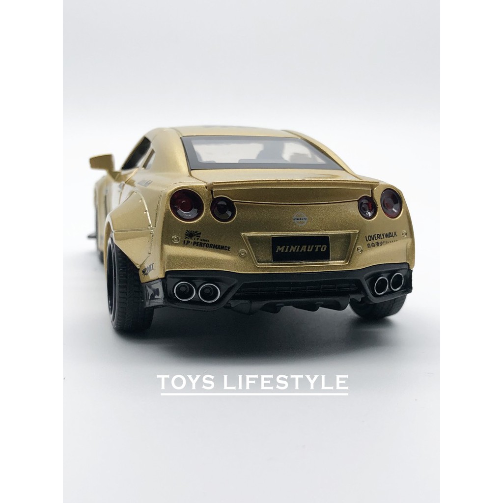 Miniauto Diecast - Nissan GT-R R35 (Emas)