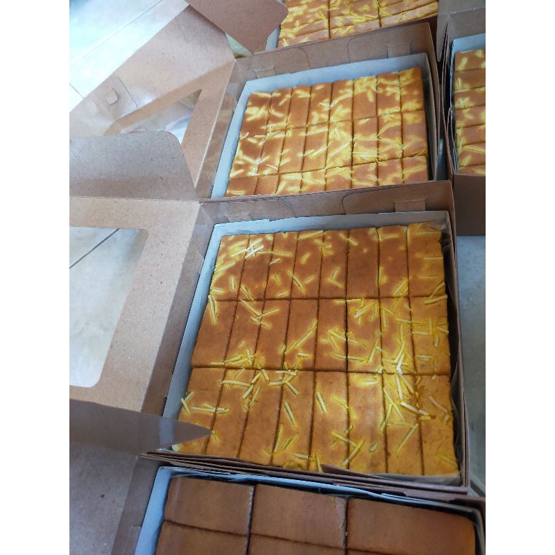 

Lapis legit khas surabaya