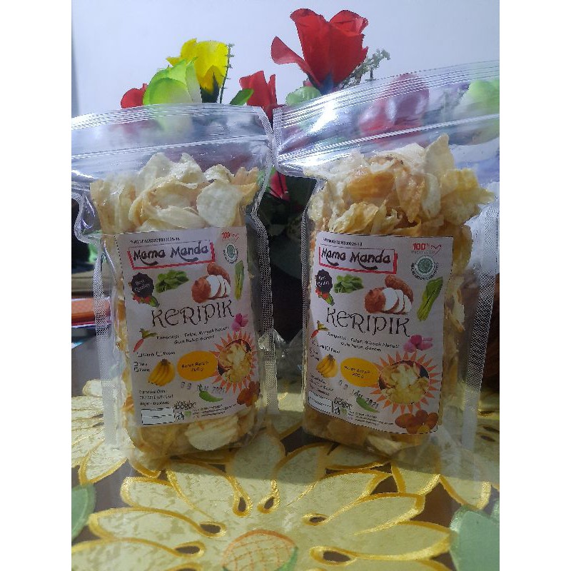 

Cemilan Keripik Talas dengan beberapa varian rasa yang diproduksi oleh Mama Manda.