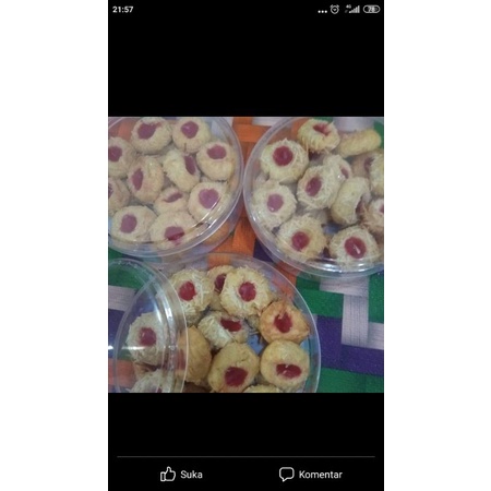 

kue kering slai stroberi