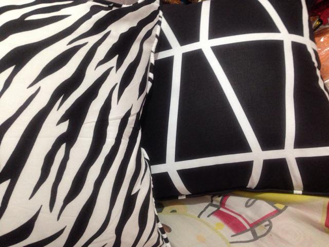 Tipidee - Sarung Bantal Sofa 40x40, Motif S127