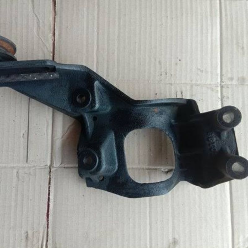 Bracket Dudukan Kompressor Ac Kijang Kapsul Lgx lsx lx ls kijang kapsul