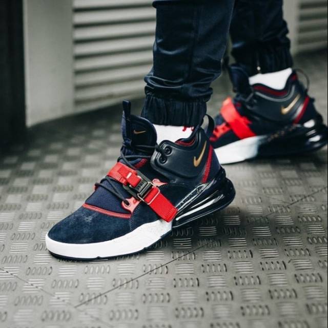 Harga Nike Air Force 270 Terbaru 