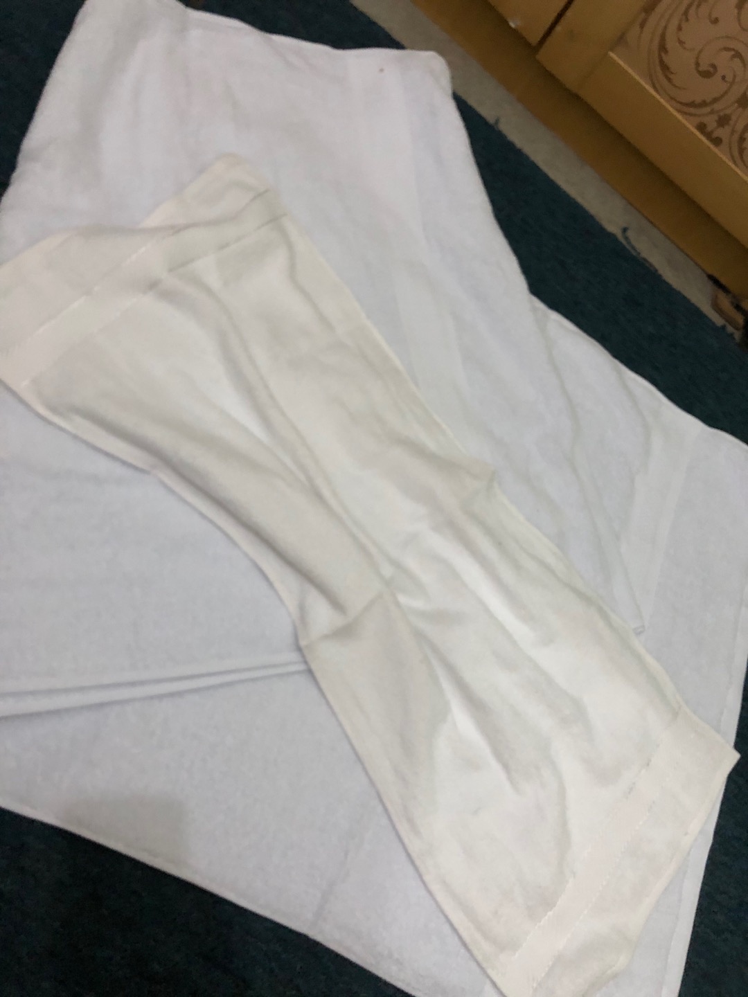 Rc Handuk Sport Chalmer Warna Putih Dan Biru Grade B No Label