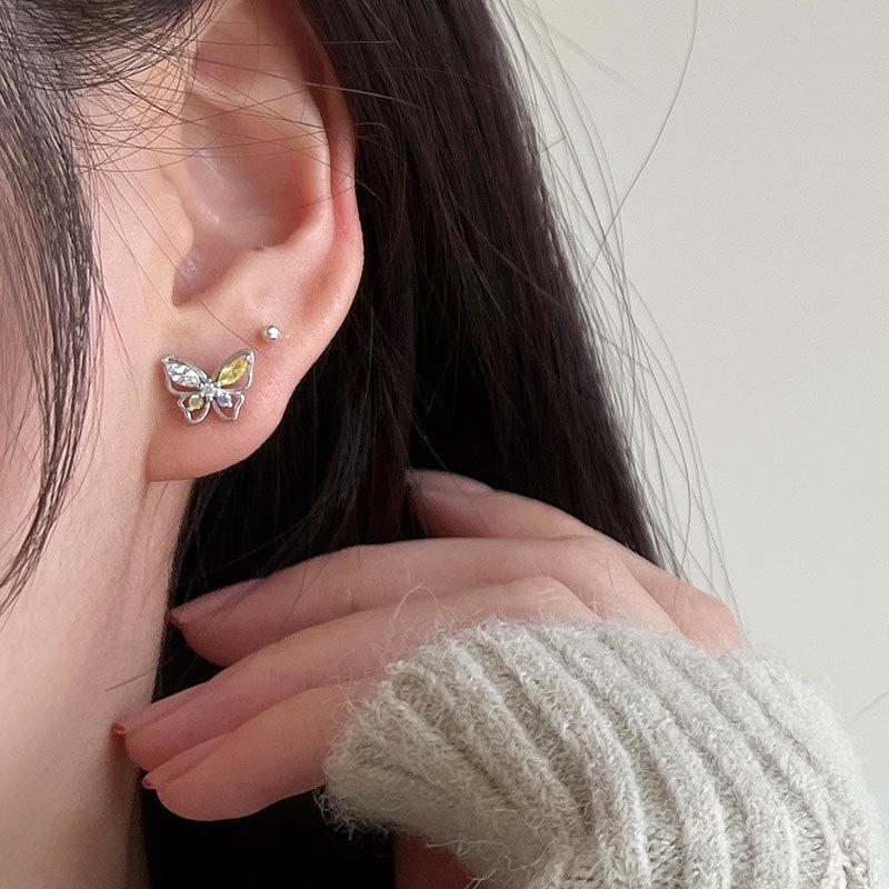 Anting Stud Desain Kupu-Kupu Hollow Aksen Zirkon Warna-Warni Gaya Korea Untuk Wanita