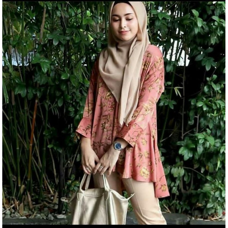 Mohan Top Ria Miranda Preloved