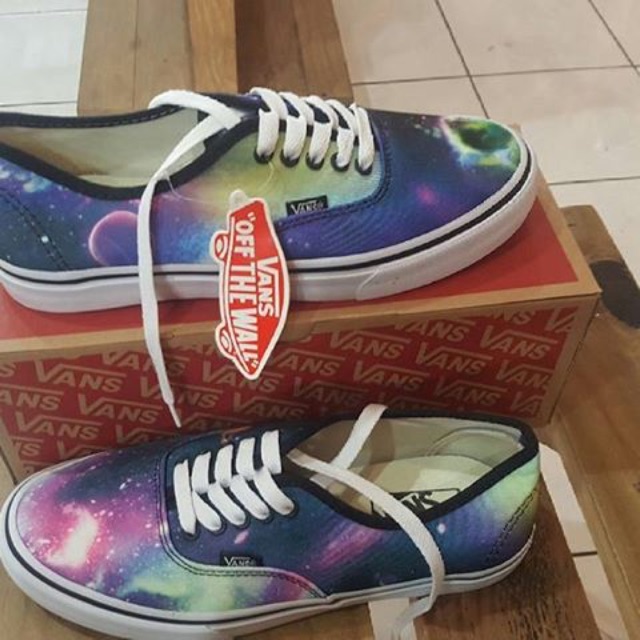 vans authentic galaxy