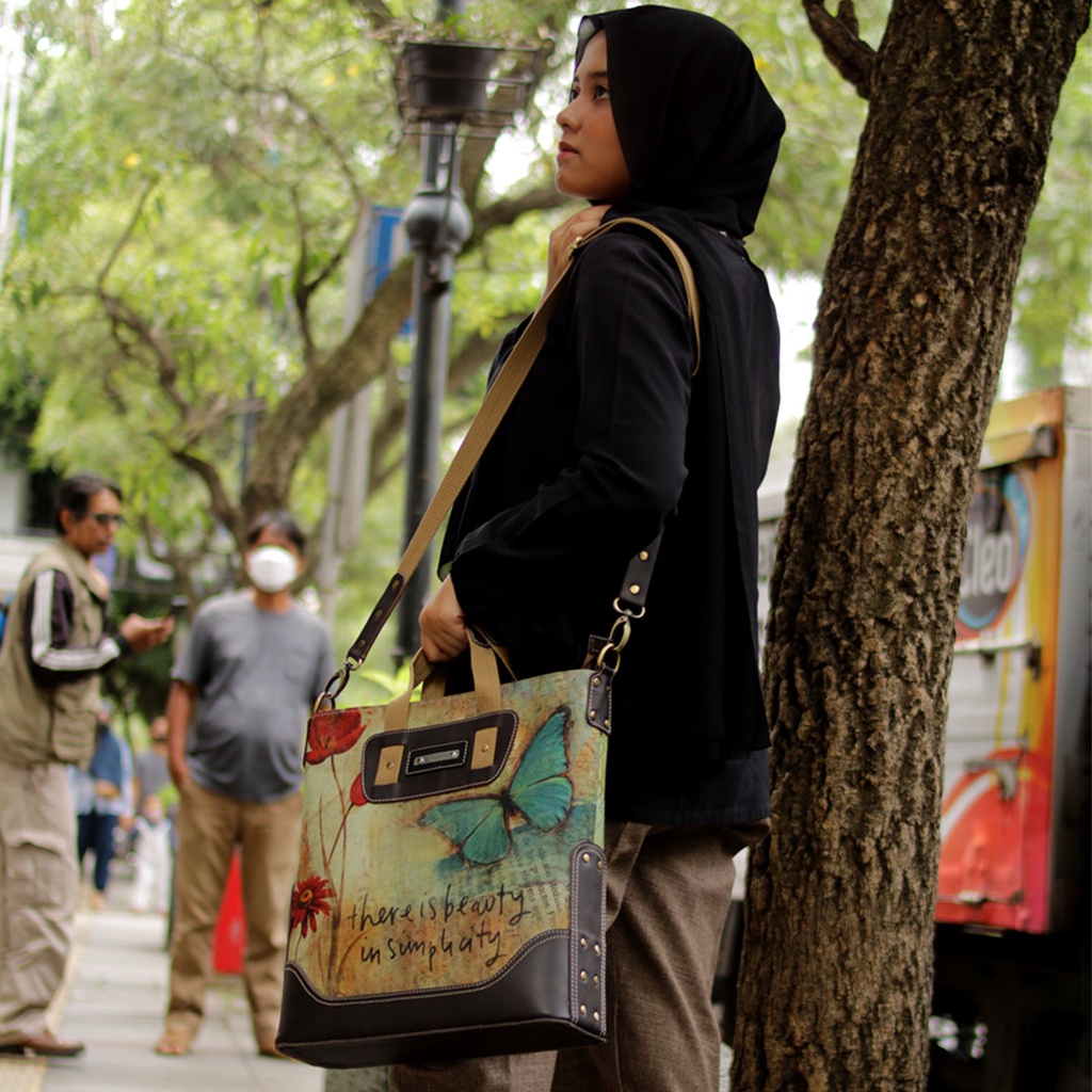 Tas Jinjing Wanita Totte Bag Motif Etnik Bahan Kanvas Premium - Sigana Ruby Nine