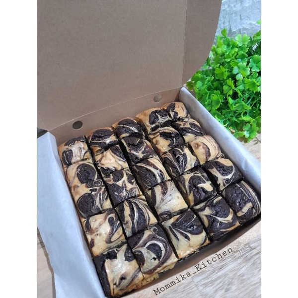 

BROWNIES MARBLE CHEESE PREMIUM