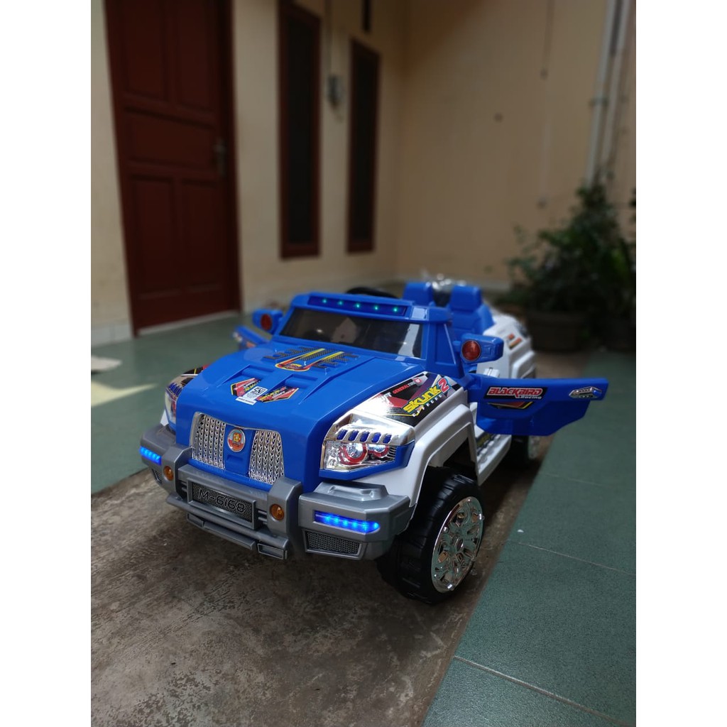 Mainan Anak Mobil Aki Jeep Blue  Skunk 2 Seater PMB M6168 - Mainan Anak