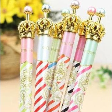 

PENSIL MEKANIK MOTIF ULIR DENGAN HIASAN MAHKOTA BERMUTIARA
