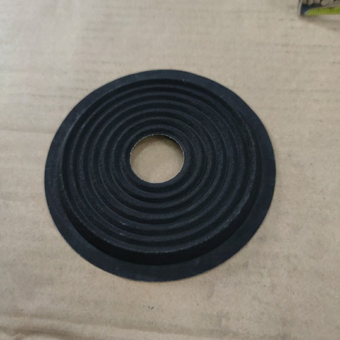 Demper speaker 6 inch - 12 inch / per speaker 11,3cm spull 26mm