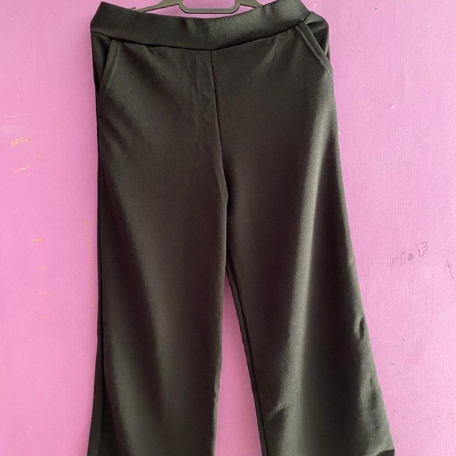 Kulot hitam scuba