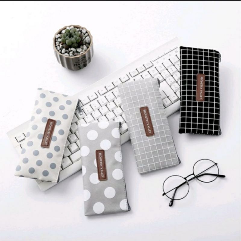 

Kotak Pensil Fancy/ Kotak pensil Kain korea/ Dompet serbaguna