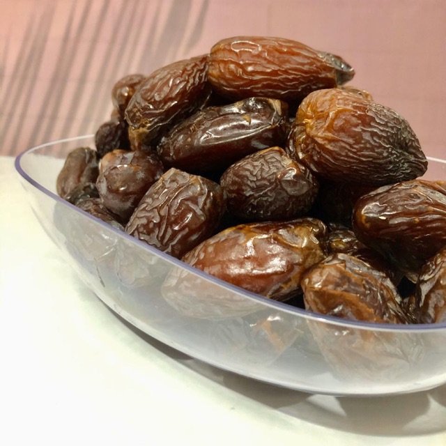 

Kurma Medjool original 100% / kurma arab / kurma fresh / kurma nabi / kurma lebaran / kurma puasa