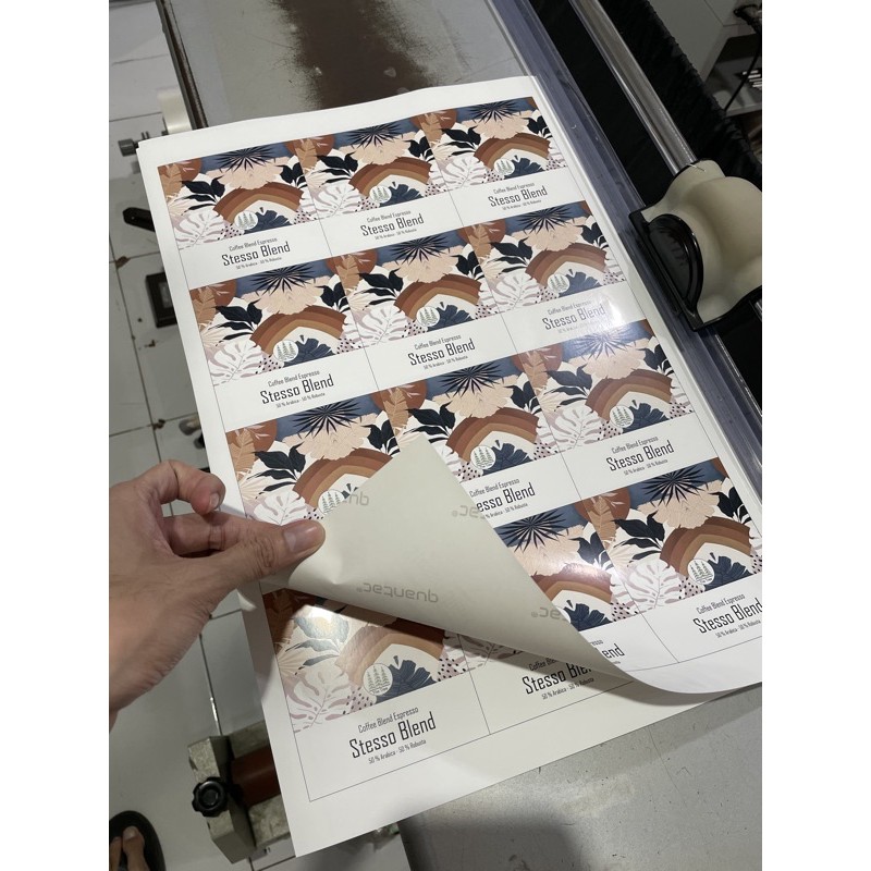 

Cetak Stiker Vinil Glossy A3+