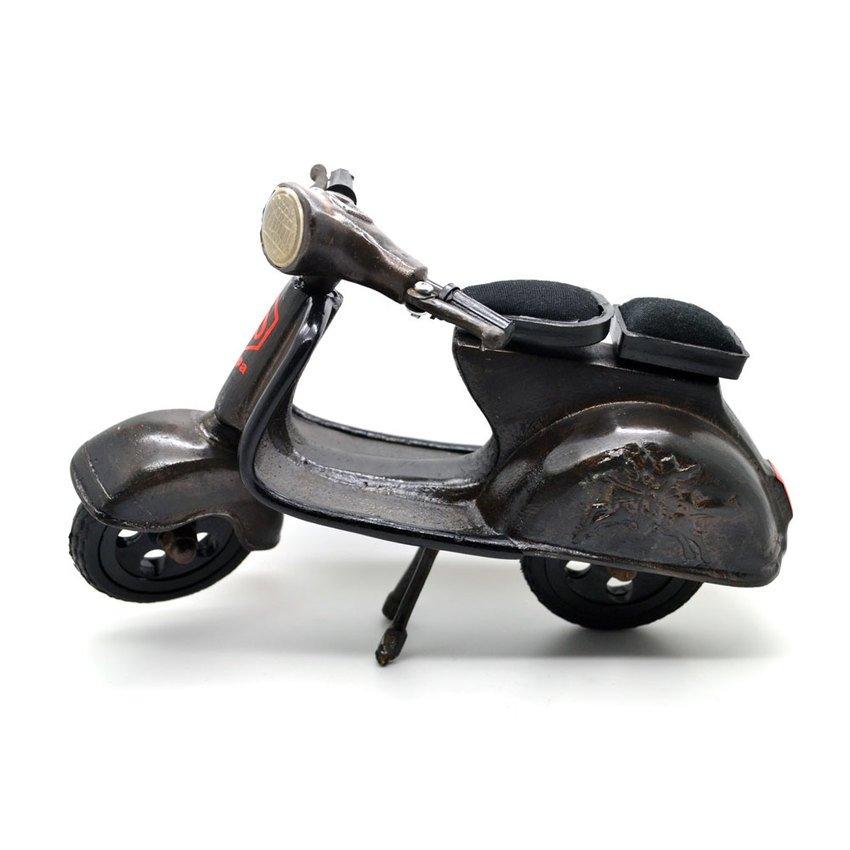 Miniatur Motor Vespa Unik 24x15x11cm - Coklat Kehitaman