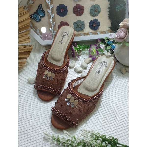 sepatu Arsy warna bata tinggi 2cm tahu