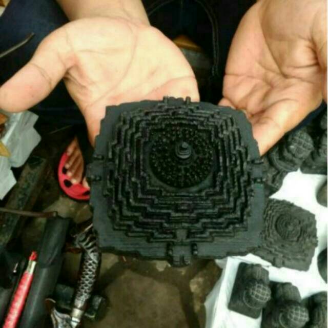 Miniatur Candi Borobudur