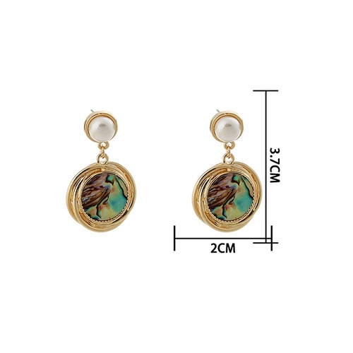 LRC Anting Tusuk Fashion Golden Pearl Round Natural Abalone Earrings K82350