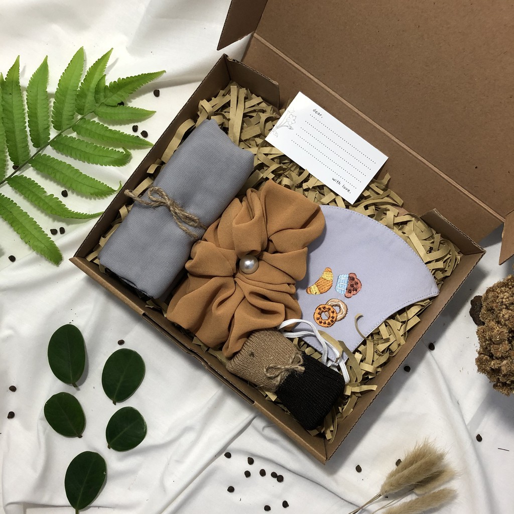 HAMPERS HIJAB WISUDA ANNIVERSARY ULANG TAHUN MURAH HAMPERS HIJAB WISUDA ANNIVERSARY ULANG TAHUN MURAH
