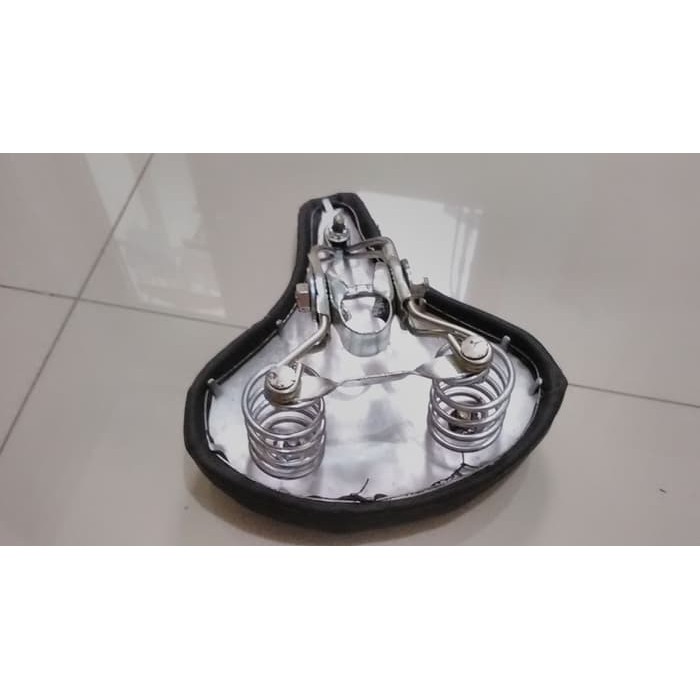 SADEL / JOK PAKAI PER MINI PELAT BESI MEREK EVB ML1278