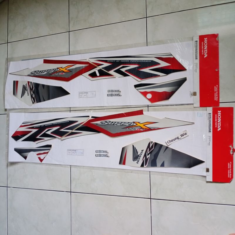 871X0KYL690ZAL & 871X0KYL690ZAR lis body stiker striping Honda Supra x 125 R CW 2011 Hitam ori AHM