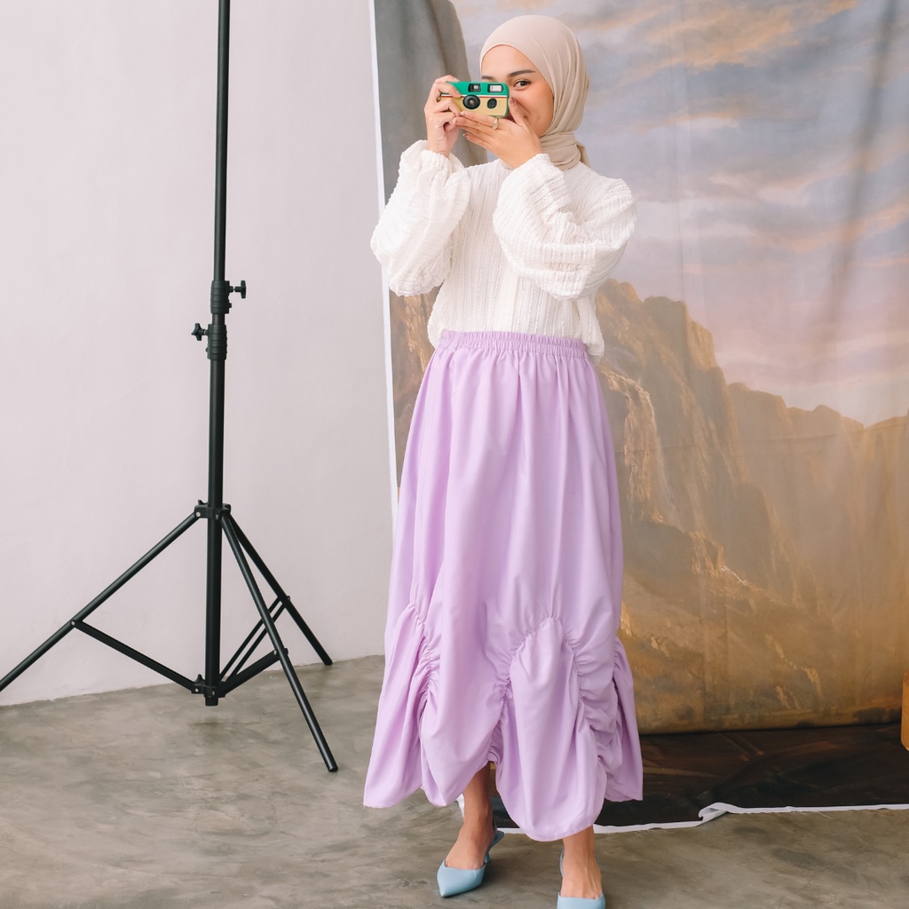 Skirt Basic Venie Gaya Elegan dan Sporty