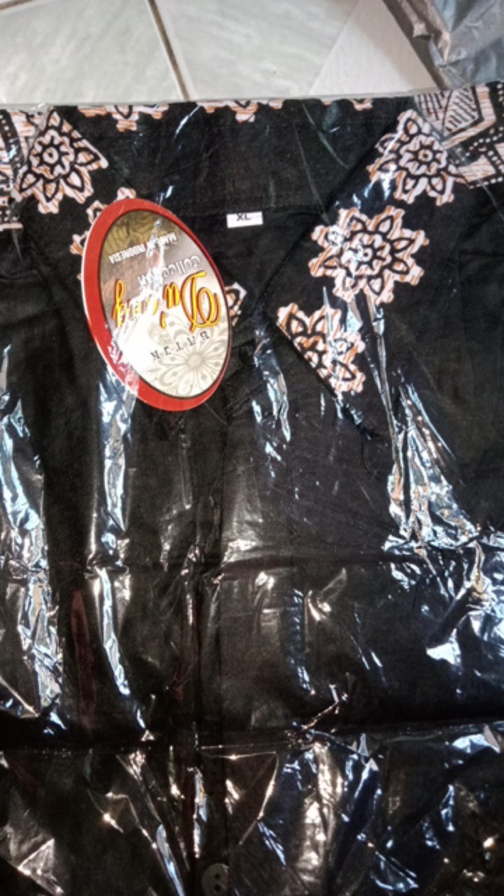 Kemeja Batik Pria Lengan Pendek Motif Hitam Putih Cream Manisarjuna Memanah