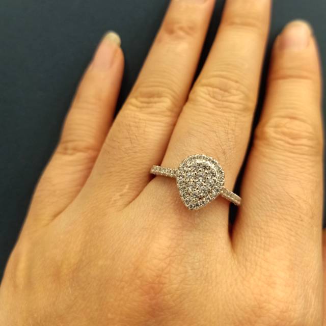 Cincin zircon wynn 8374