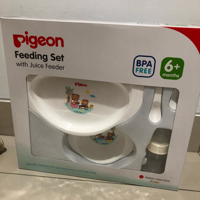 Pigeon feeding set