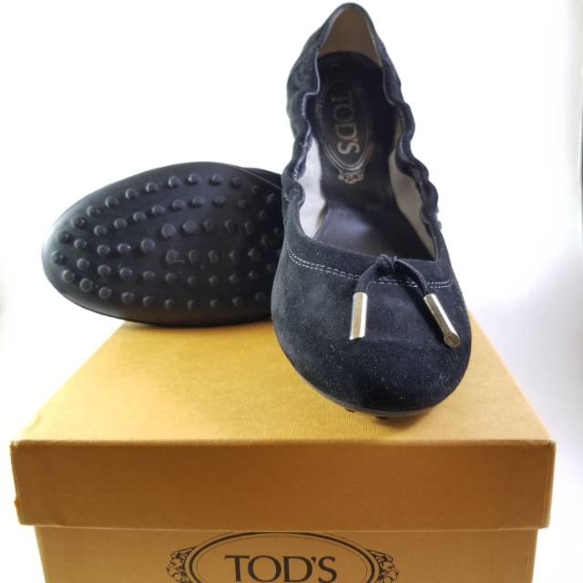 SEPATU WANITA SEPATU BRANDED Tod's -AUTHENTIC Suede Flat (Black) Size: 37.5 - ex Pemakaian Pribadi