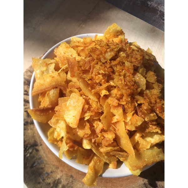 

keripik singkong pedas asin khas pinoh/ keripik singkong / keripik pedas