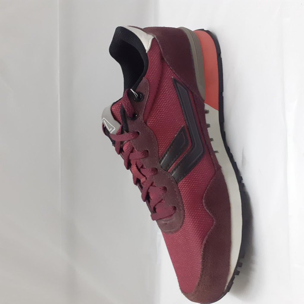 Sepatu Promo League STRIVE