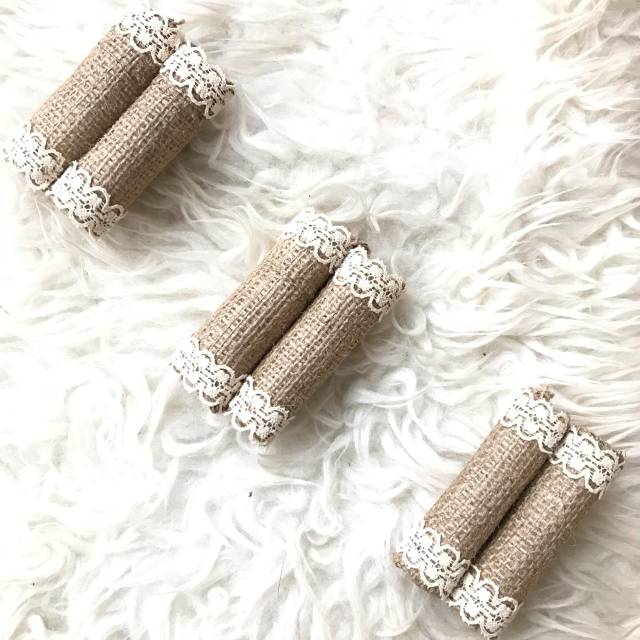 Ring bearer | bantalan cincin dari gulungan kain goni