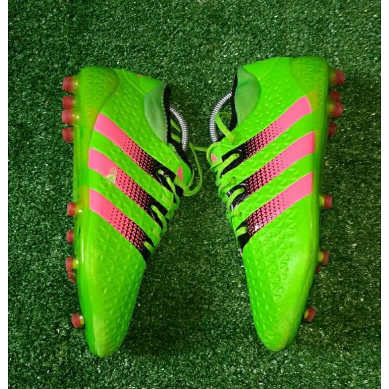 sepatu bola Adidas ACE 16.1