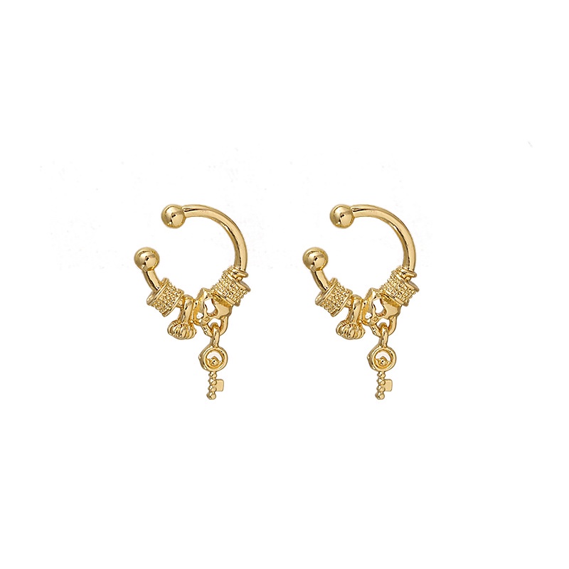 Anting-anting Korea fashion style desain CINTA kunci anting-anting 2021 multi-plain niche online mer