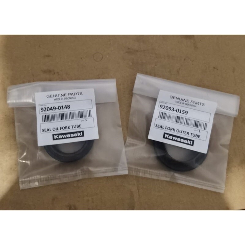 Seal Sil Shock Kawasaki D-Tracker 150 Plus Tutup Abu Debu Kawasaki Dtracker 150 Asli Original