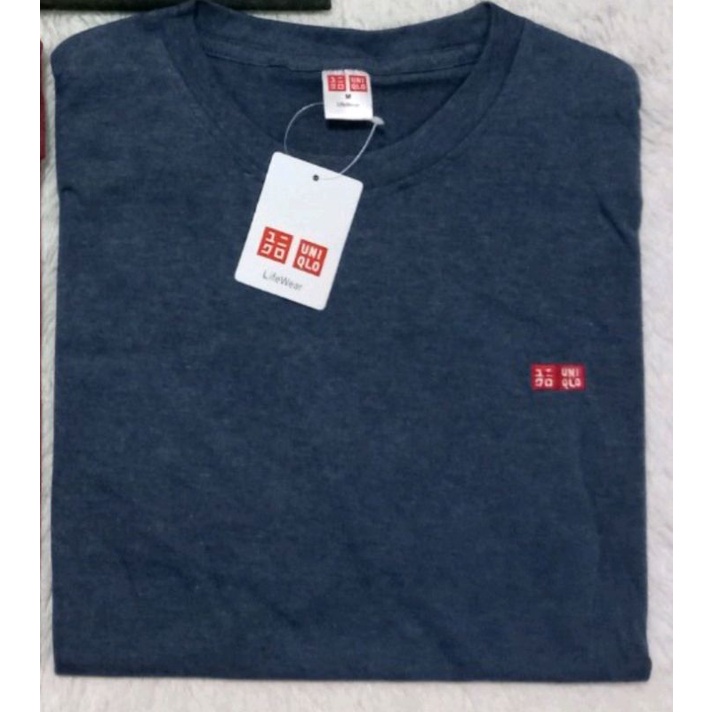 T-shirt UNIQLO/ kaos oblong UNIQLO/ kaos sisa Export/ kaos unisex-Biru